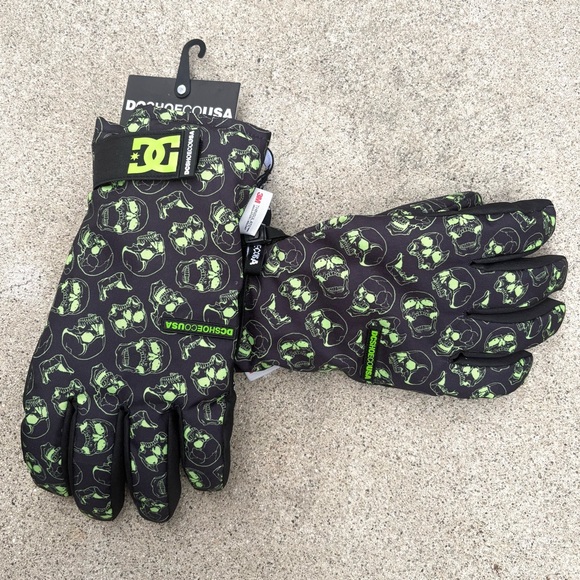 DC Shoes Skull Snow Winter Gloves - Picture 6 of 11
